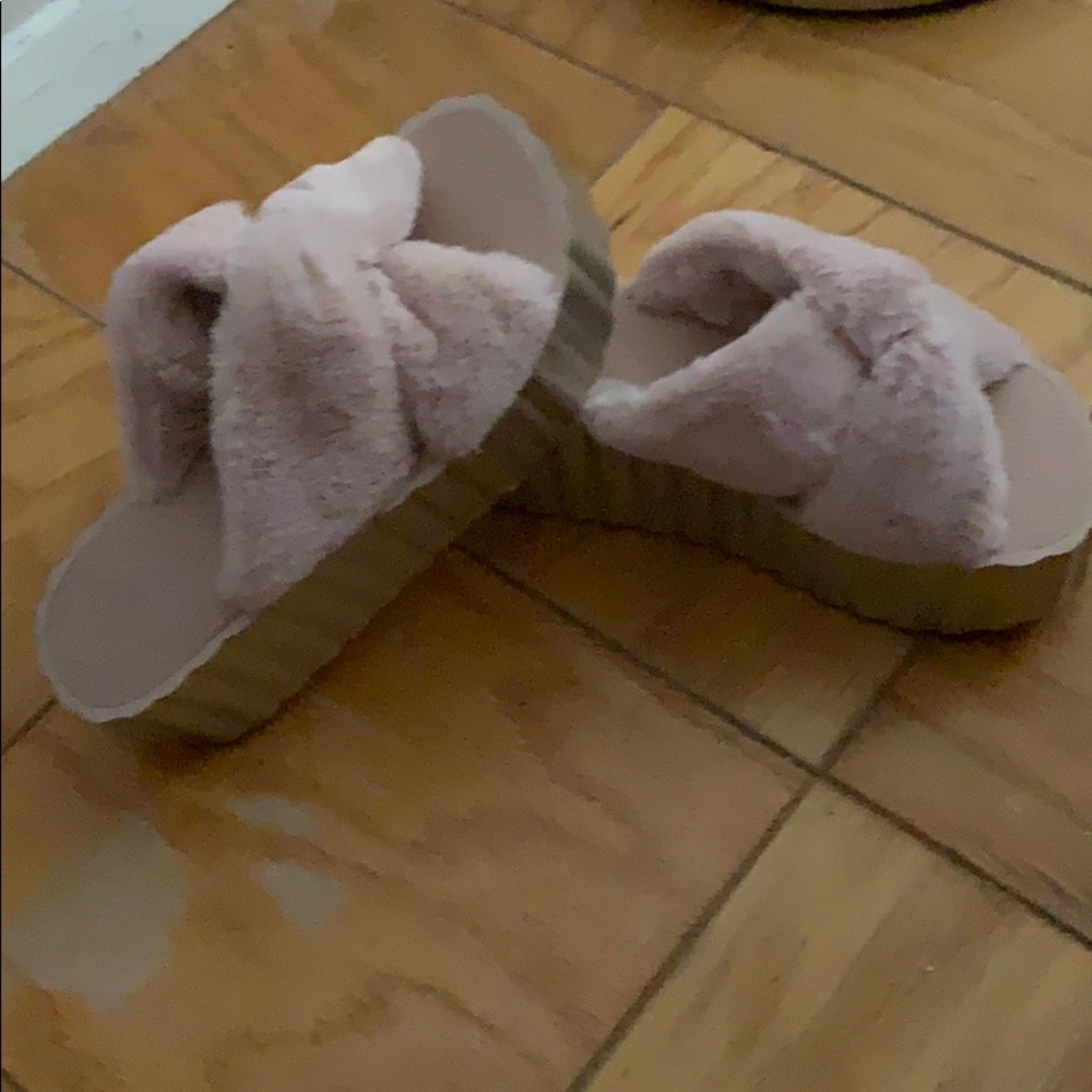 Sandals - Picture 2 of 4